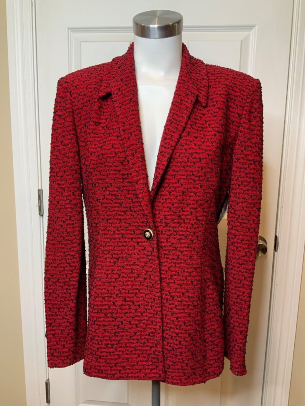 St. John Collection Red Black Textured Knit Tweed Blazer Jacket, Size 8